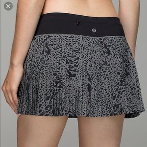Lululemon pleat to street skirt